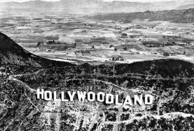 Hollywoodland_sign3.jpg