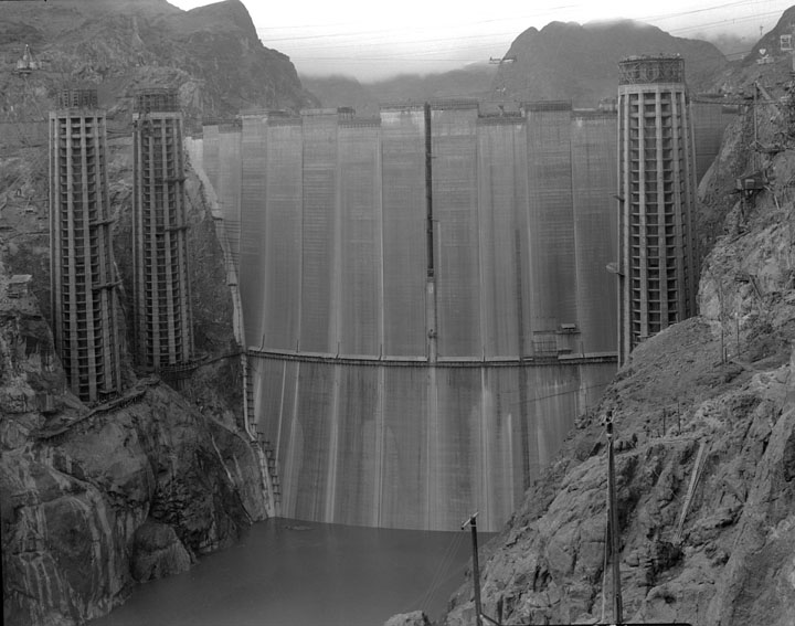 This is What Hoover Dam Looked Like  in 1935 