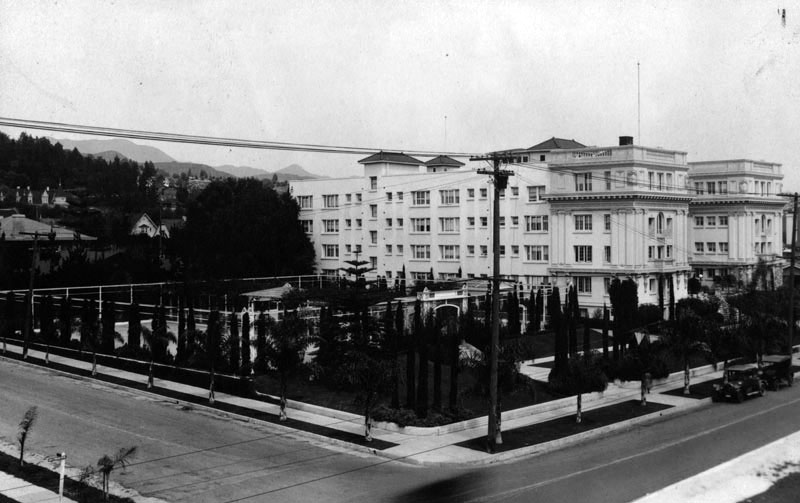 Water And Ociates 1934 View Of The Northeast Corner Sycamore Avenue And Hollywood Boulevard Showing Western Side Garden Court Apartments