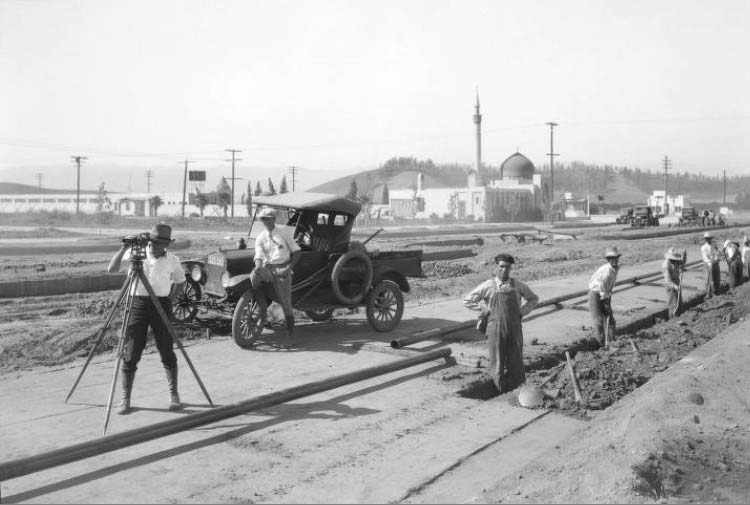 A boulder fell on Topanga Canyon Blvd. · Topanga Historical Society Digital  Archive