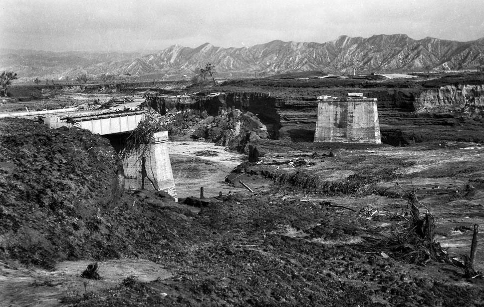 History - St. Francis Dam Disaster - FivePoint Valencia® Homes