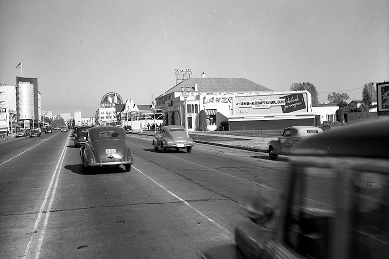 NW Corner of Beverly Blvd and Fairfax Ave 1930 Vs 2022 : r/LosAngeles