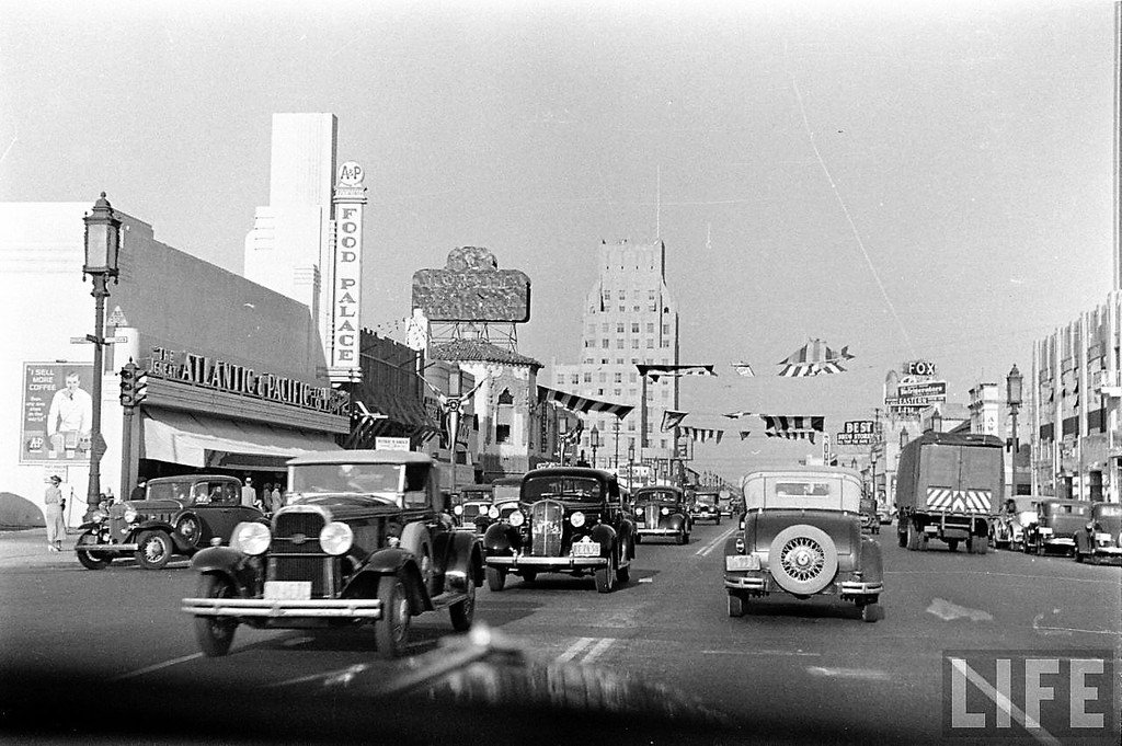 Miracle Mile, Wilshire Boulevard, Los Angeles, 1940s