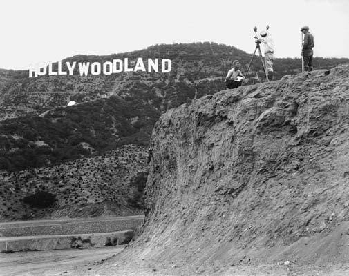 Hollywoodland_sign.jpg